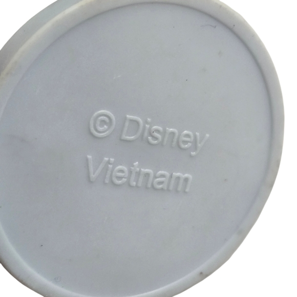 Disney Frozen II Anna Traveling Cape Figurine PVC Collectible Figure 3.5" - Picture 3 of 3